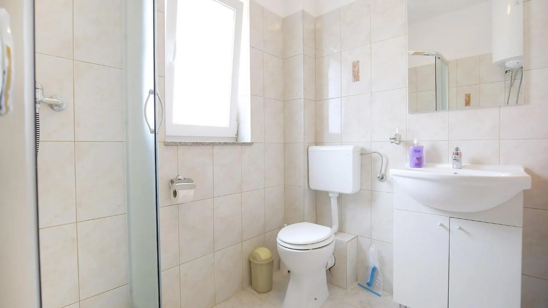Apartments Kapetan - Two Bedroom Apartment With Terrace Sukošan