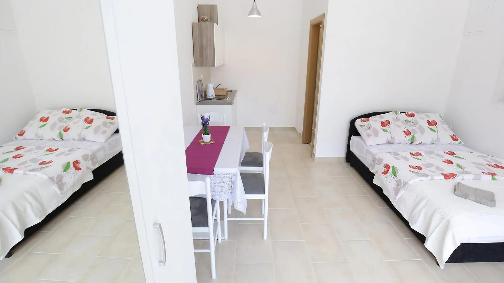 Apartments Kapetan - Two Bedroom Apartment With Terrace Sukošan