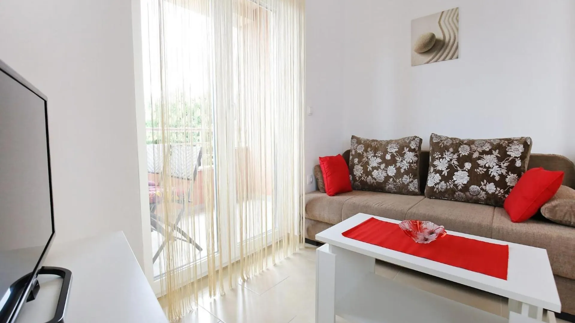 Apartments Kapetan - Two Bedroom Apartment With Terrace Sukošan
