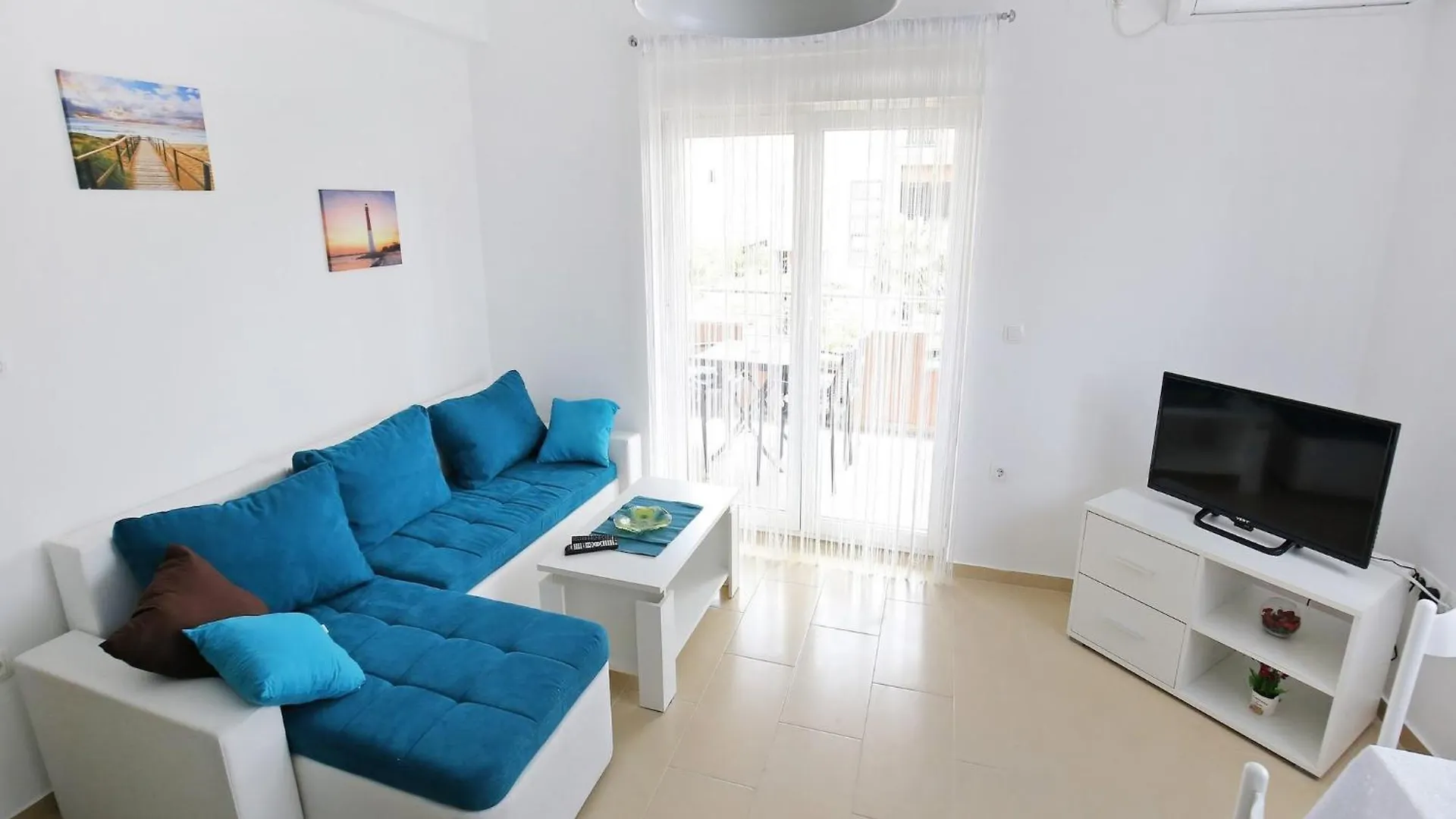 Apartments Kapetan - Two Bedroom Apartment With Terrace Sukošan