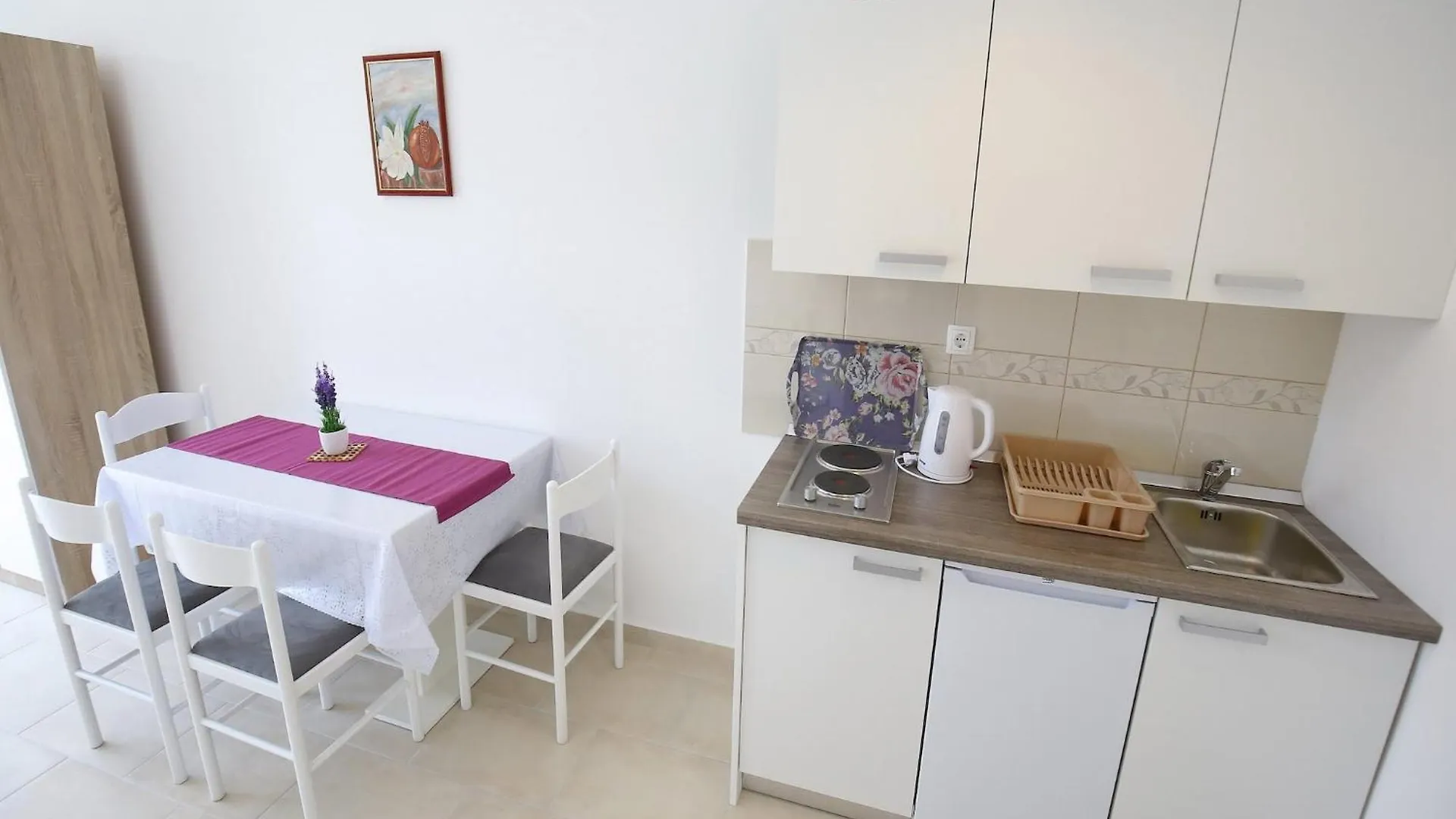 Apartments Kapetan - Two Bedroom Apartment With Terrace Sukošan