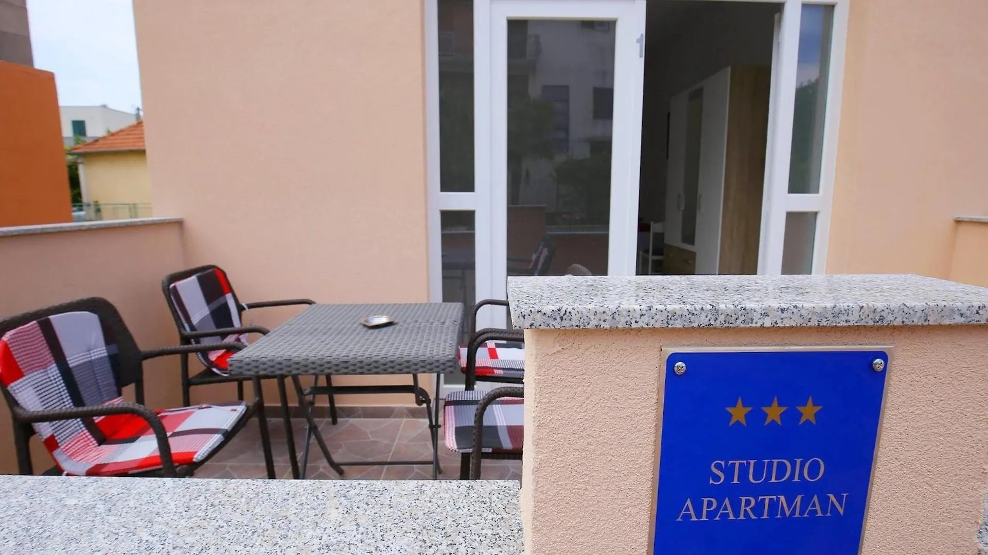 Apartments Kapetan - Two Bedroom Apartment With Terrace Sukošan 0*,