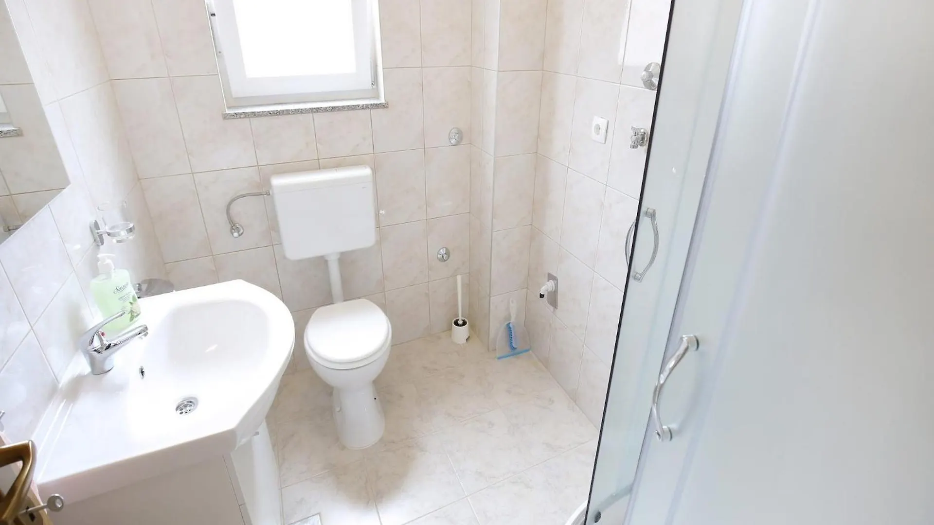 Apartments Kapetan - Two Bedroom Apartment With Terrace Sukošan
