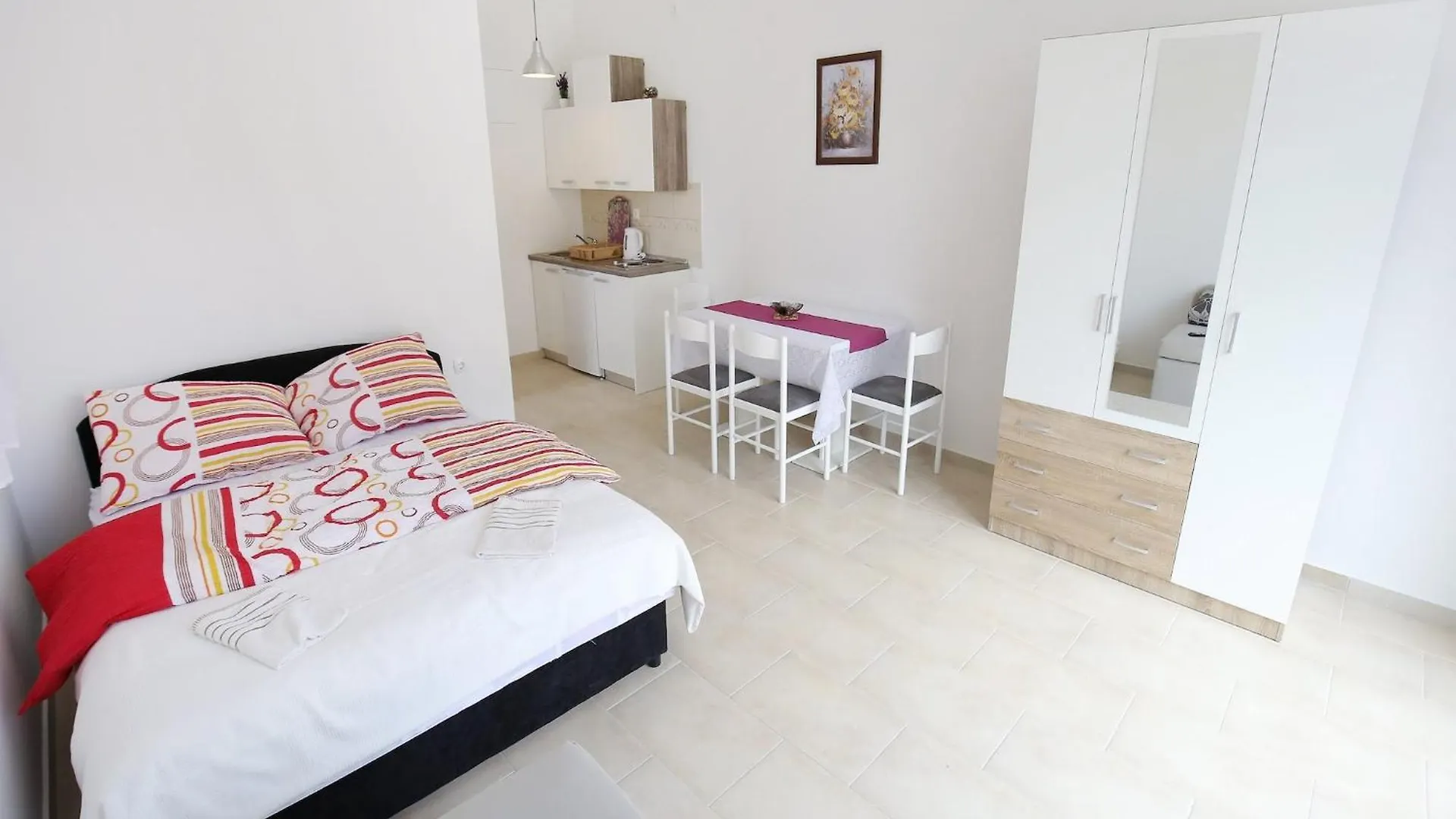 Apartments Kapetan - Two Bedroom Apartment With Terrace Sukošan Chorvatsko