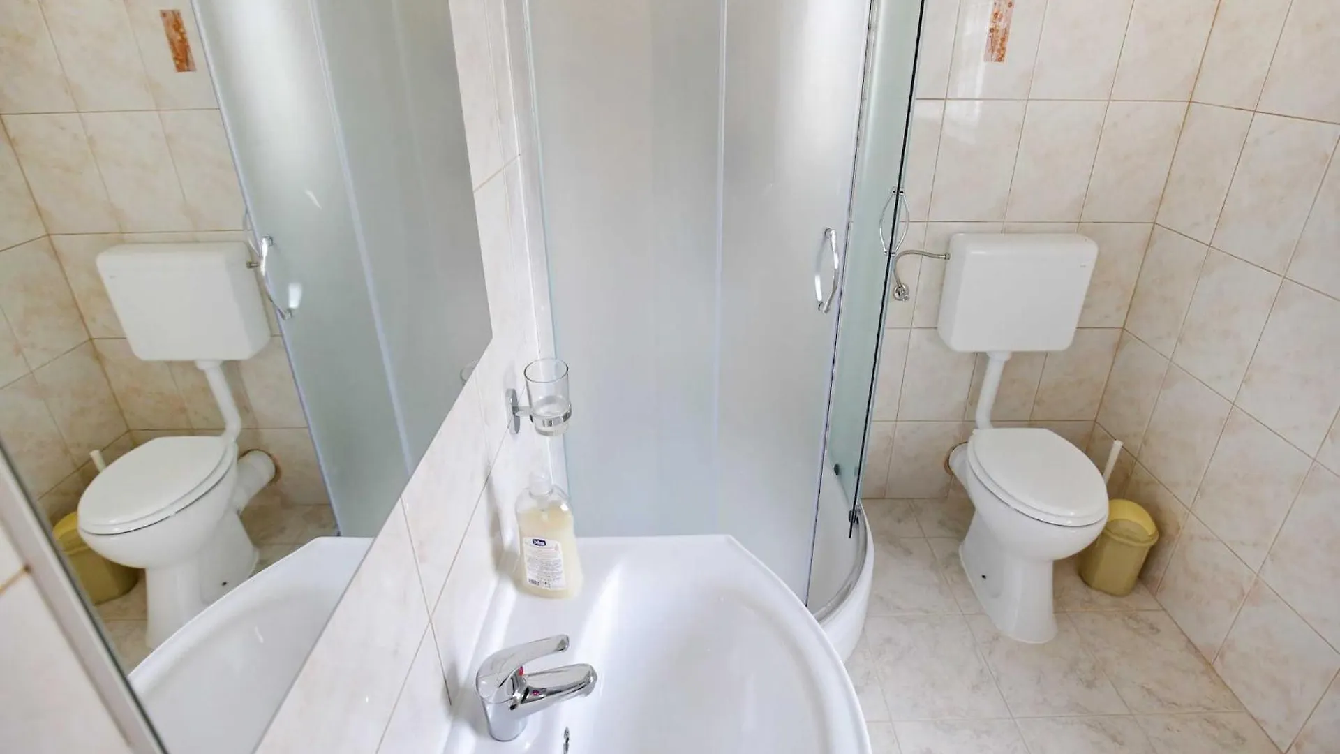 Apartments Kapetan - Two Bedroom Apartment With Terrace Sukošan