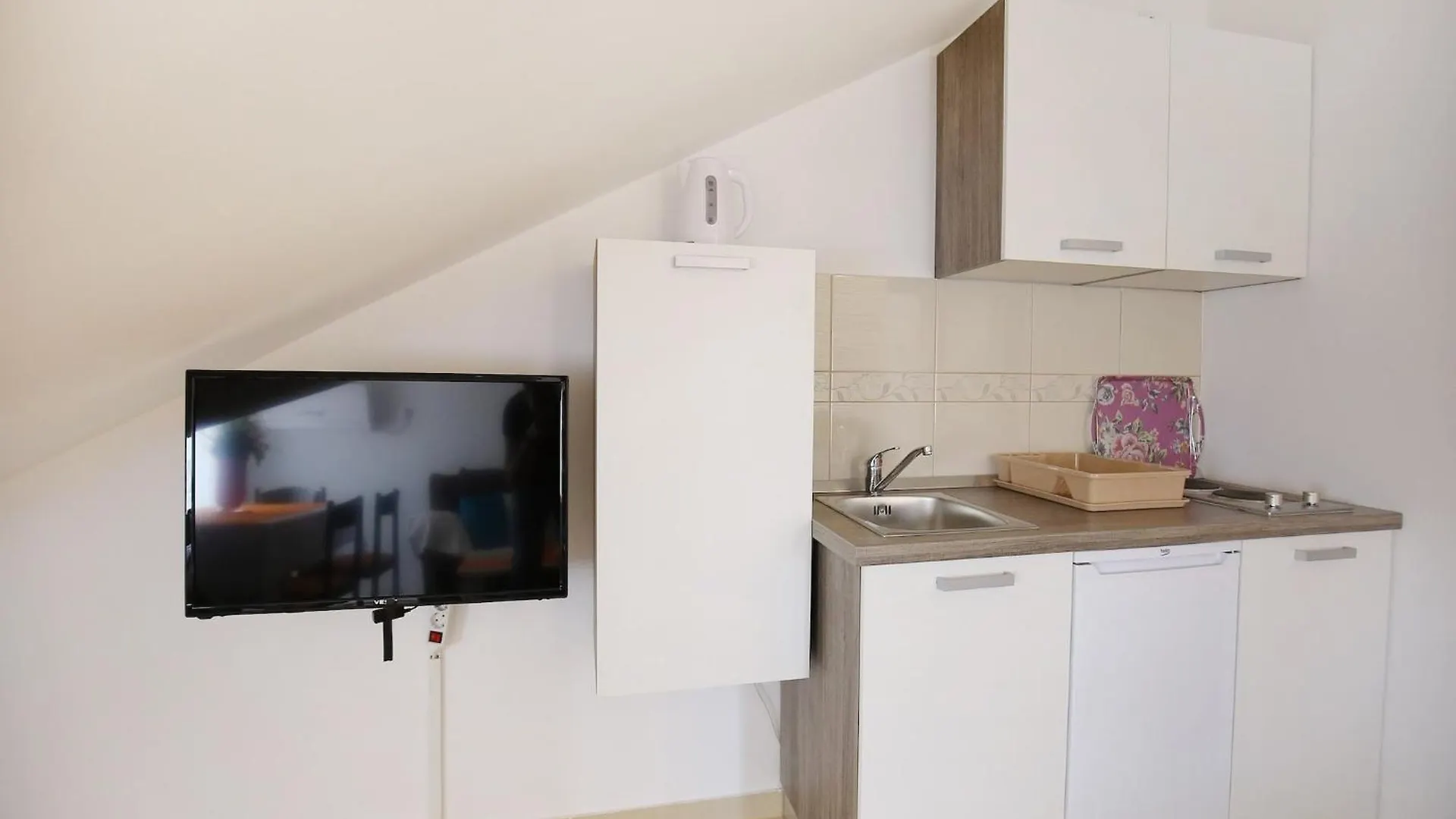 Apartments Kapetan - Two Bedroom Apartment With Terrace Sukošan