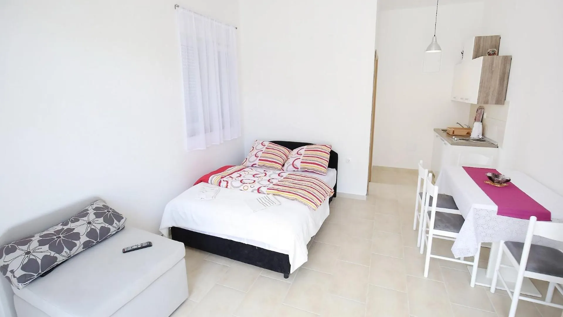 Apartments Kapetan - Two Bedroom Apartment With Terrace Sukošan