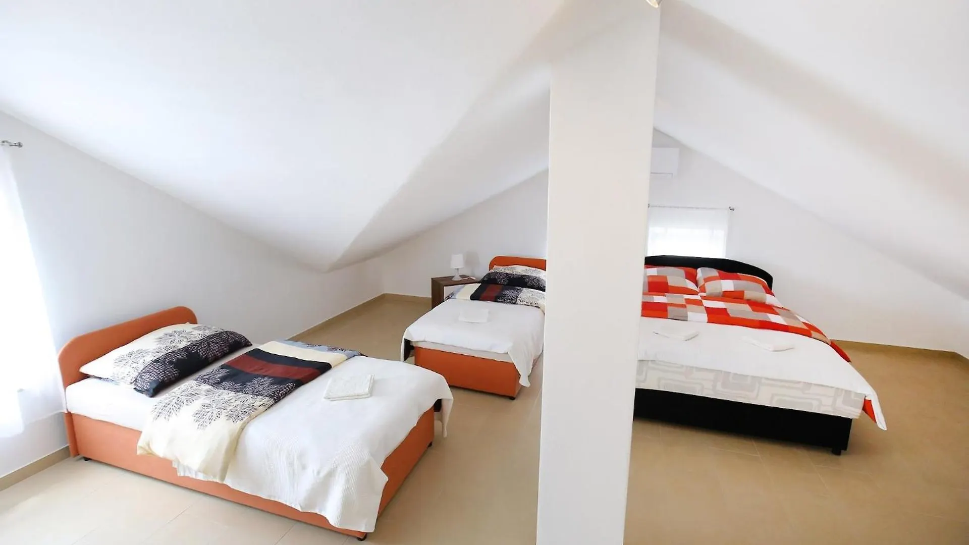 Apartments Kapetan - Two Bedroom Apartment With Terrace Sukošan 0*,